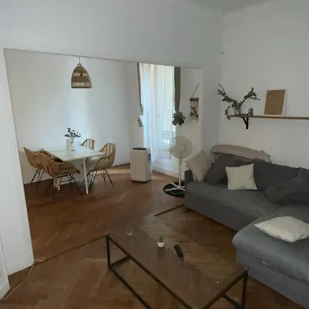 Luxueux Quartier Musiciens Apartment